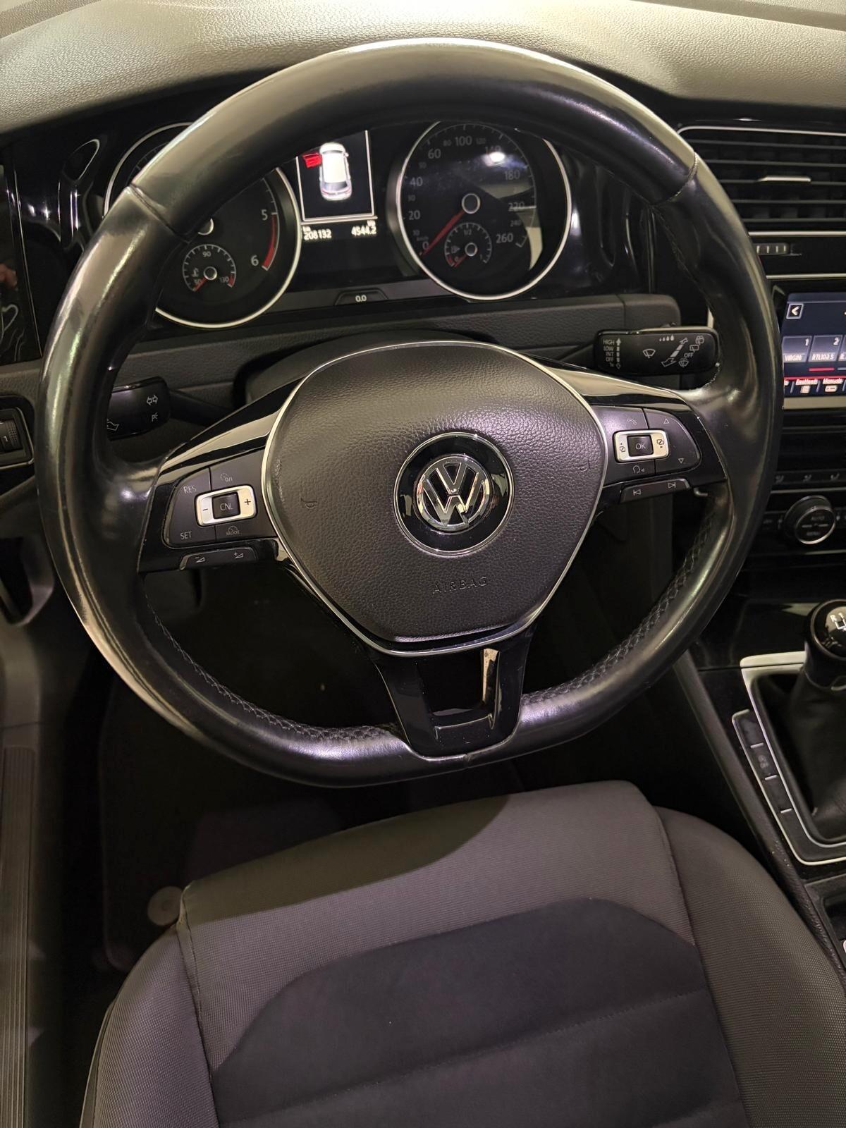 VOLKSWAGEN GOLF 1.6 TDI 110 CV EXECUTIVE