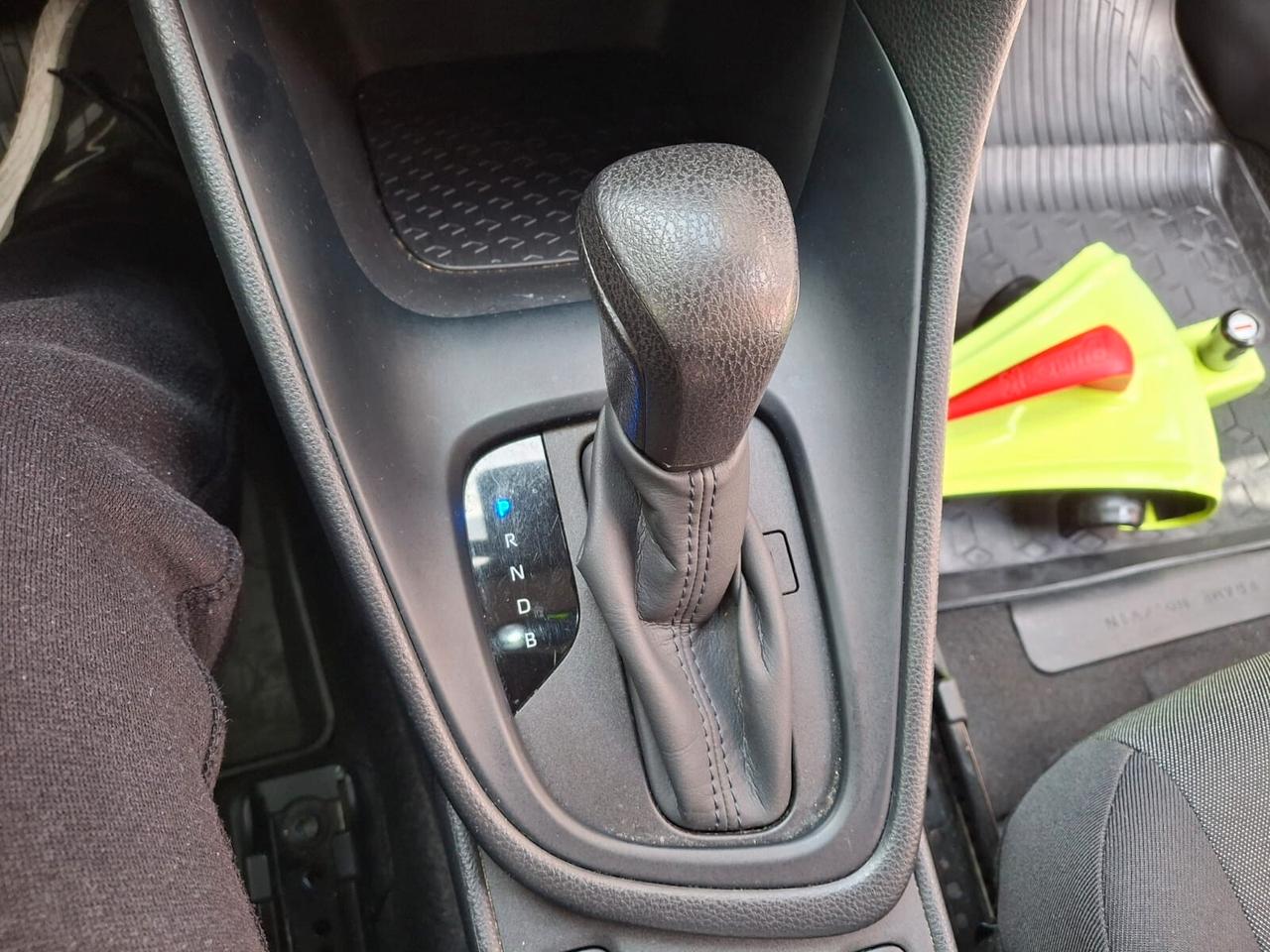 Mazda 2 Hybrid 1.5 VVT e-CVT Select