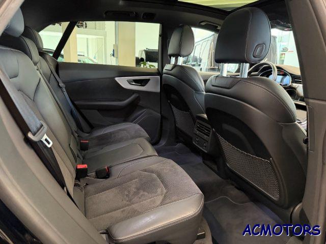 AUDI Q8 45 TDI quattro tiptronic Sport S LINE