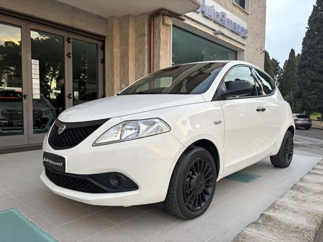 LANCIA Ypsilon 1.0 FireFly 5 porte S&S Hybrid Ecochic Silver.