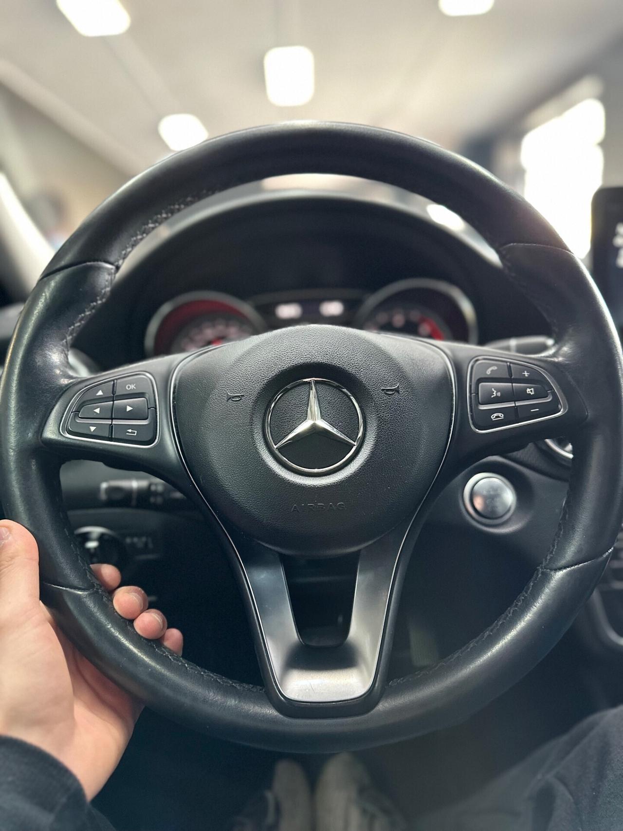 Mercedes-benz GLA 200 d Automatic Premium