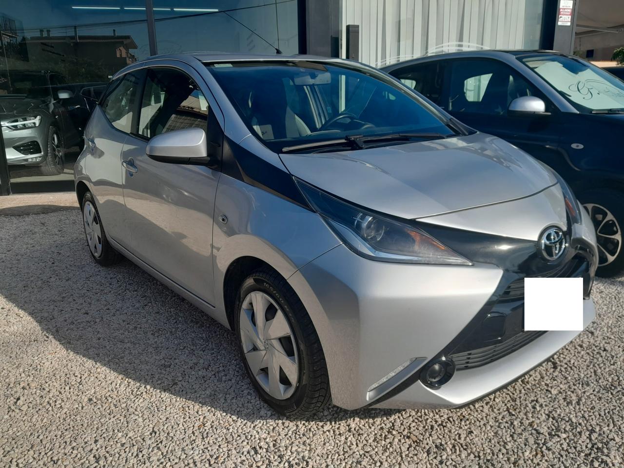 Toyota Aygo 1.0 VVT-i 69 CV 5 porte x-play TSS MMT