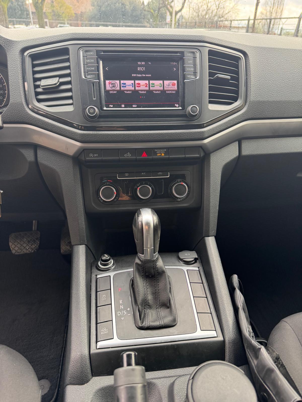 Volkswagen Amarok 3.0 V6 TDI 4MOTION BMT permanente aut. DC Comfortline