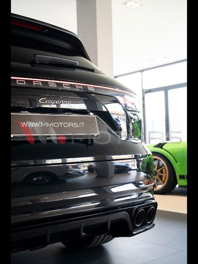PORSCHE Cayenne 3.0 V6
