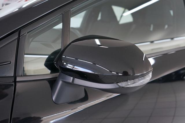 TOYOTA Corolla 1.8 Hybrid Business