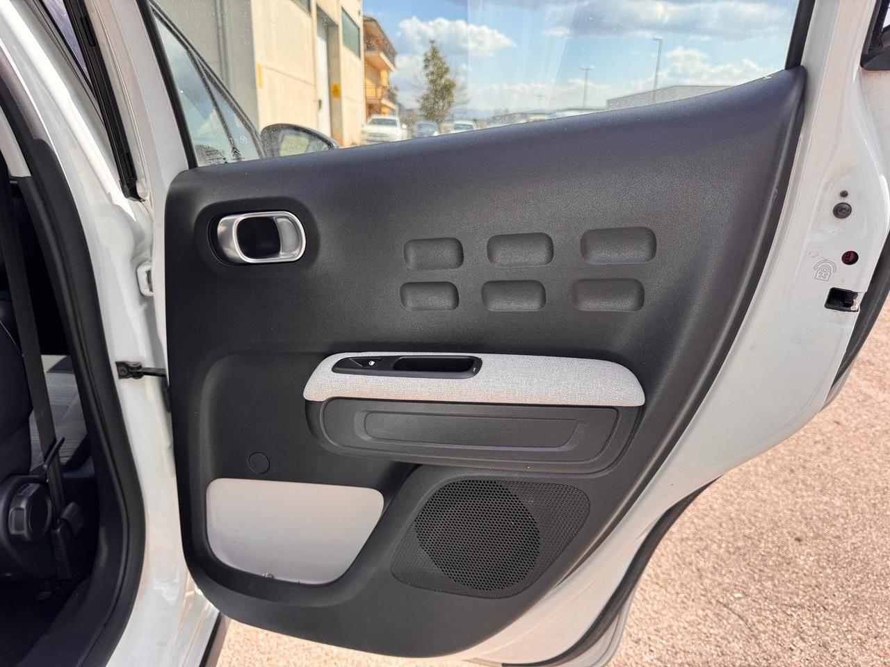 Citroen C3 BlueHDi Shine AUTO INCIDENTATA