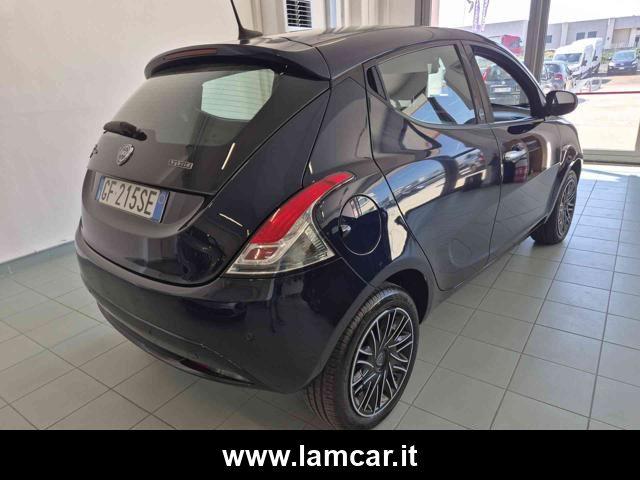 LANCIA Ypsilon 1.0 FireFly 5 porte S&S Hybrid Ecochic Silver