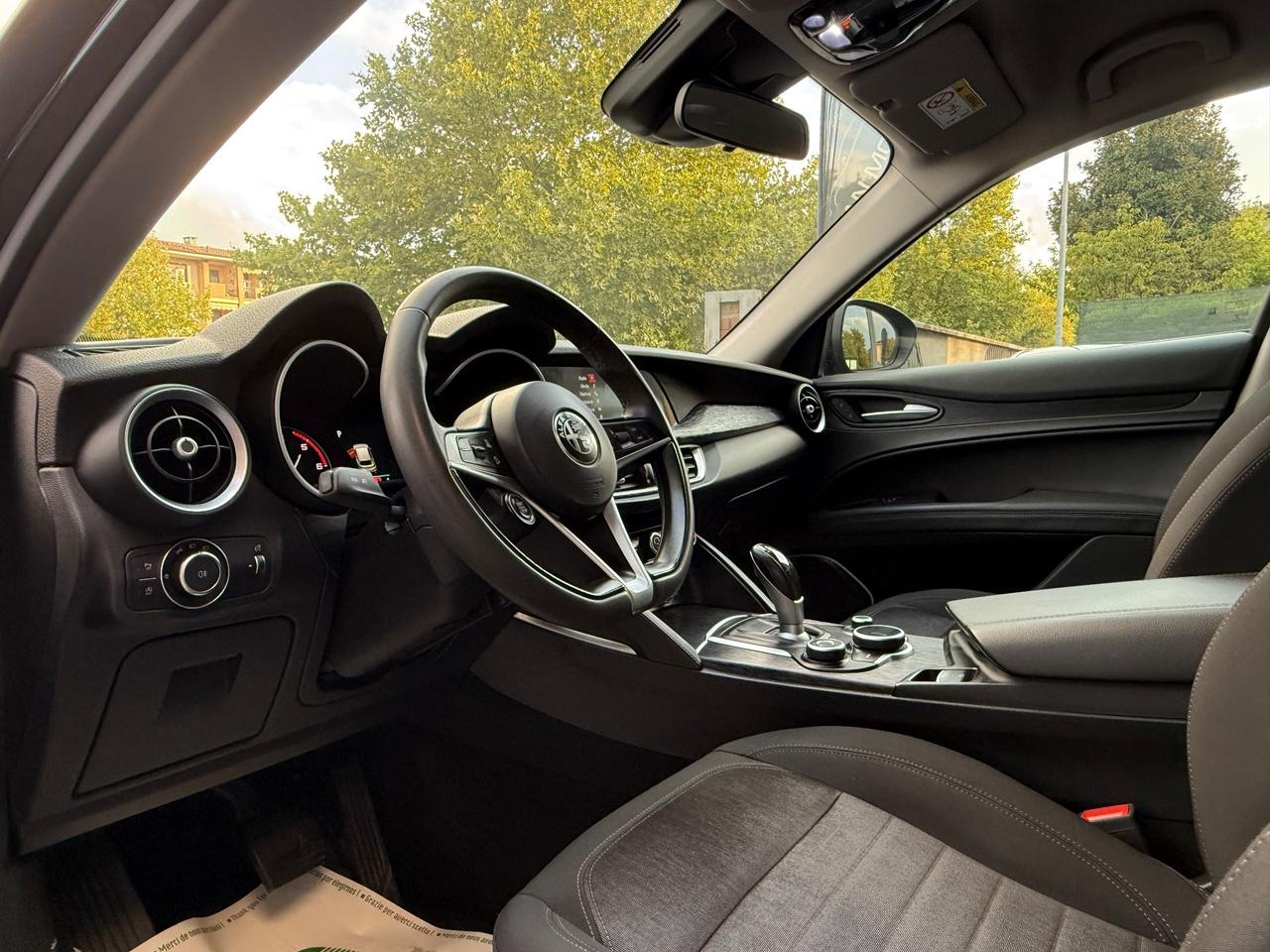 Alfa Romeo Stelvio 2.2 Turbodiesel 160 CV AT8 RWD Business