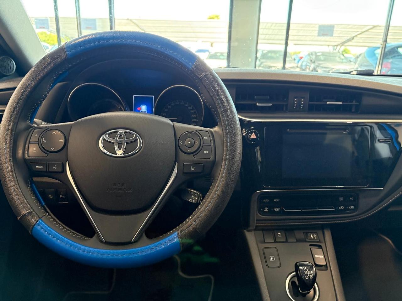 Toyota Auris Touring Sports BLACK EDITION 1.8 Hybrid 58000 km