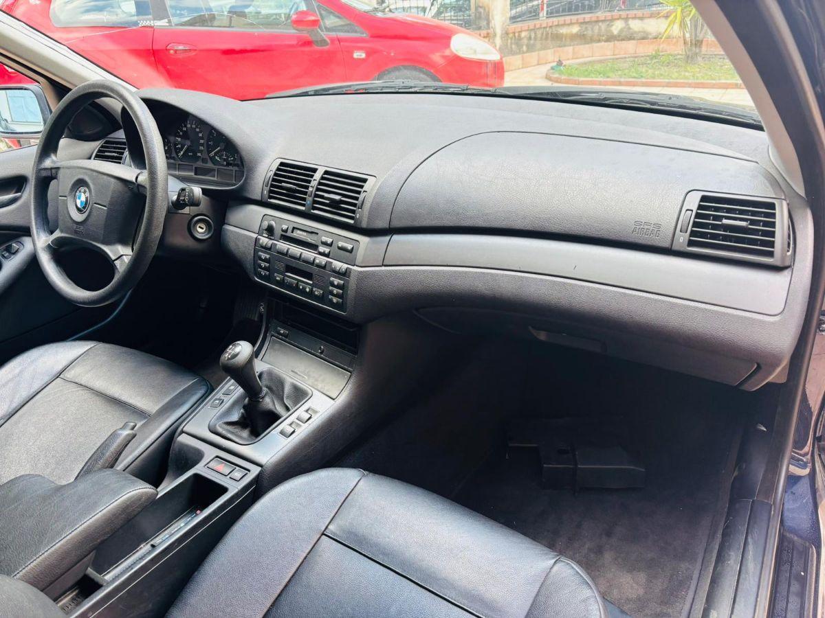 BMW - Serie 3 - 318i 4 porte