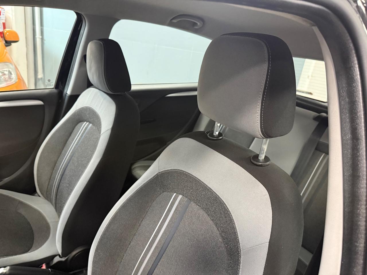 Fiat Punto 1.2 8V 5 porte Lounge 69CV Ok Neopatentati