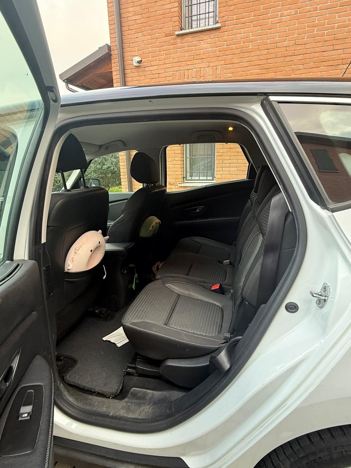 Renault Scenic Scénic Blue dCi 120 CV EDC Intens