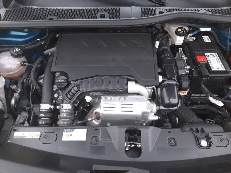 Peugeot 2008 Allure BR145572 1.2 Benzina 100CV