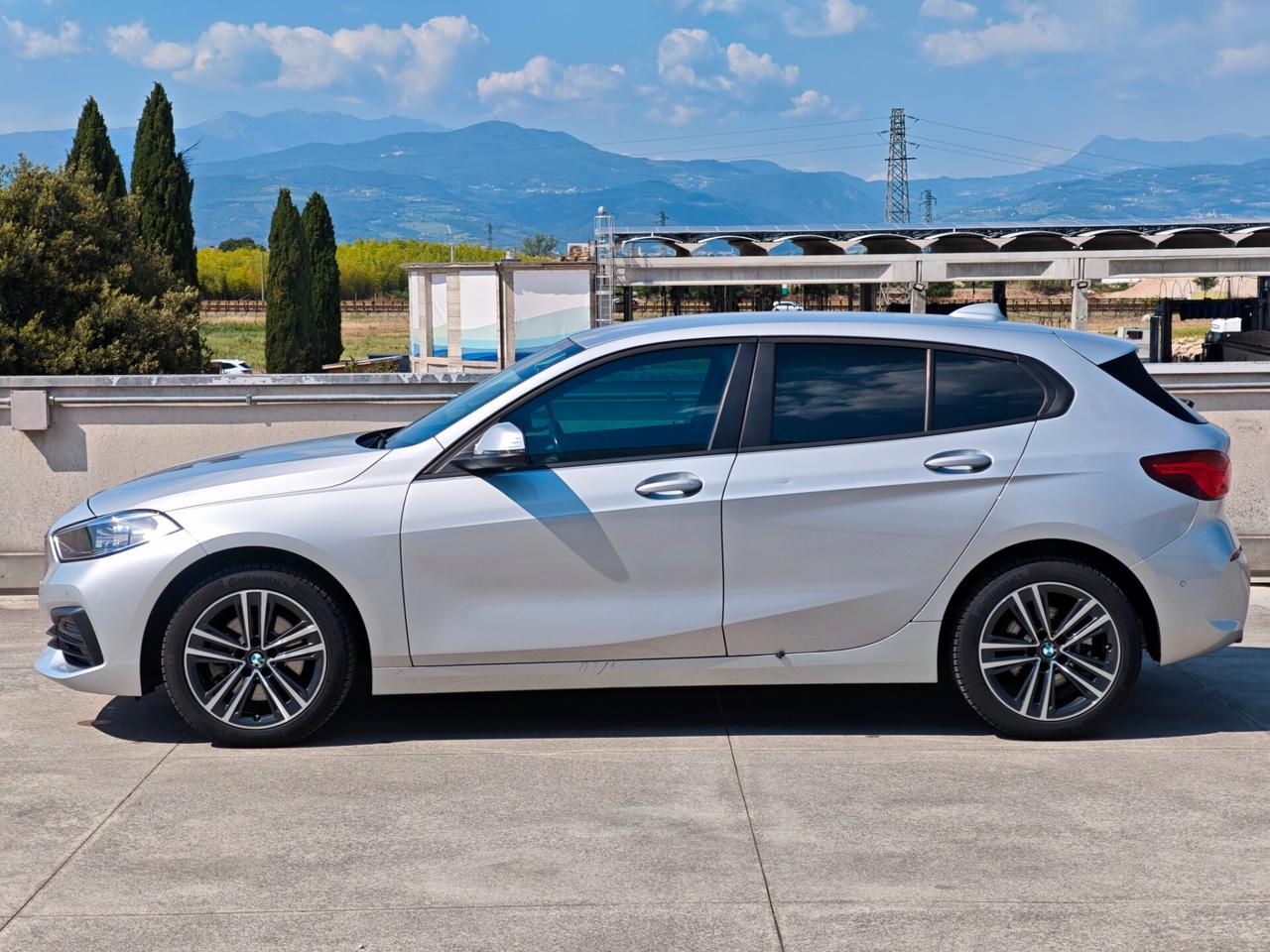 Bmw 116 116d 5p. Business Advantage