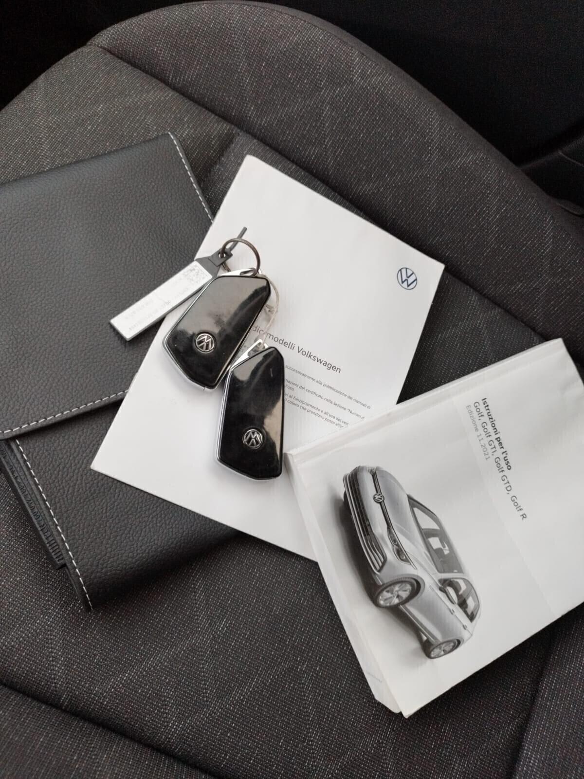 Volkswagen Golf eTSI EVO DSG (ECOBONUS-3000 Euro)