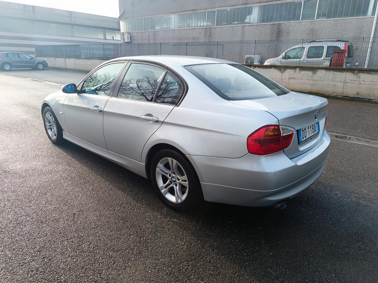 Bmw 320 TDI AUTOMATICO SOLAMENTE 159.000 KM