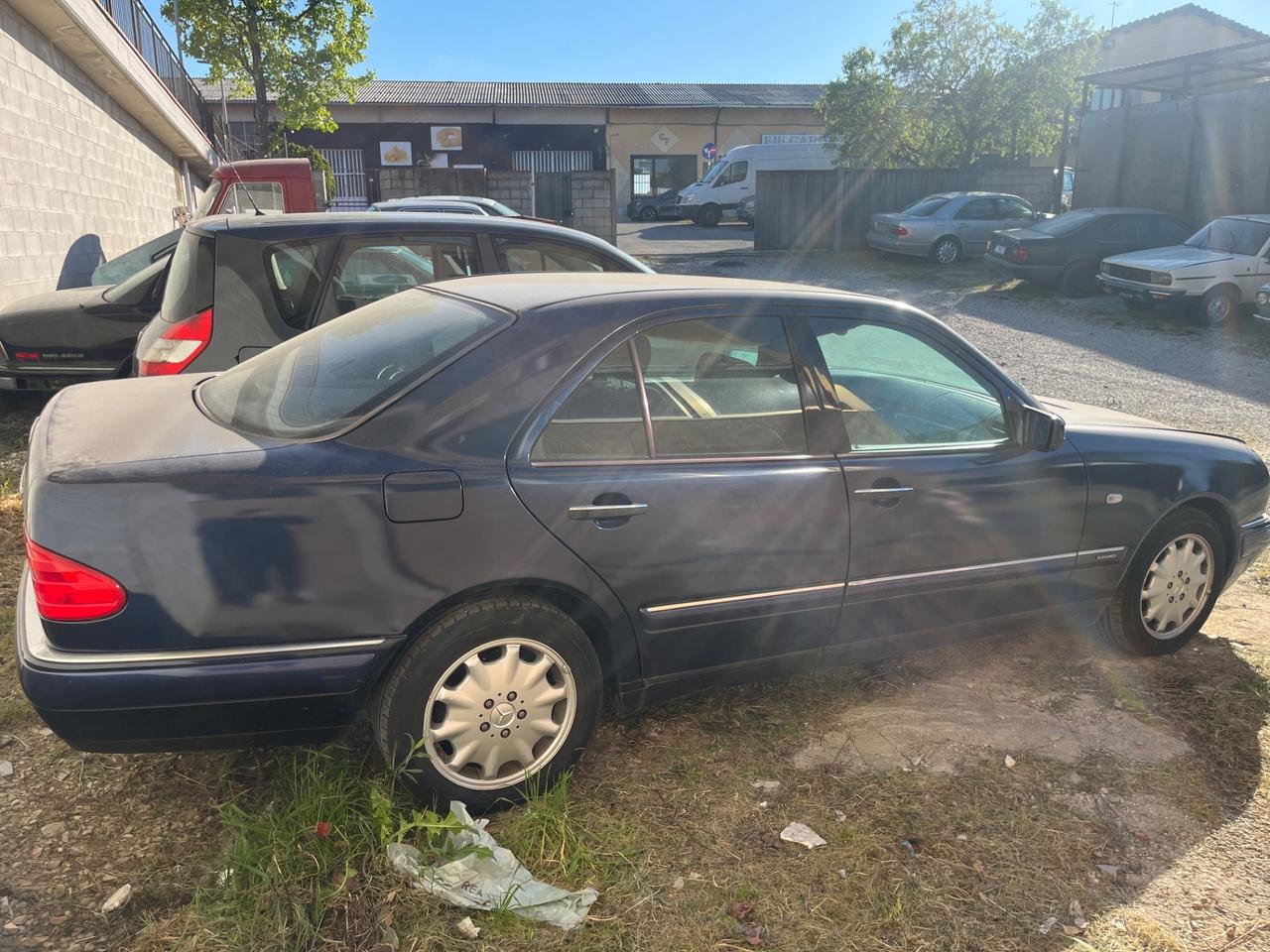 Mercedes E 320 V6 4matic DA SISTEMARE CATALIZZATORI