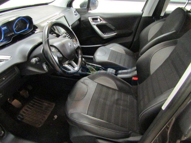 PEUGEOT 2008 1.2 110 CV PureTech Turbo Allure