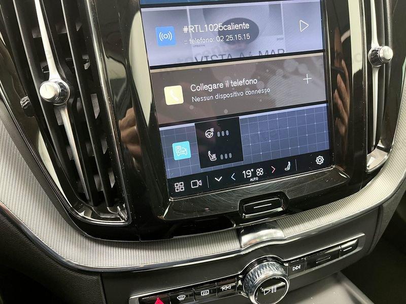 Volvo XC60 T6 Plug-in hybrid AWD automatico Plus Dark