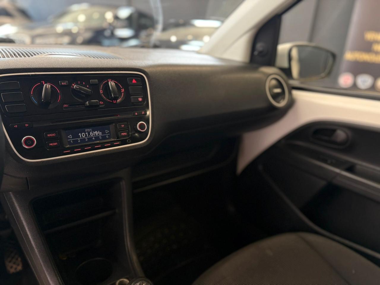Volkswagen up! 1.0 60 CV 5p. high UP