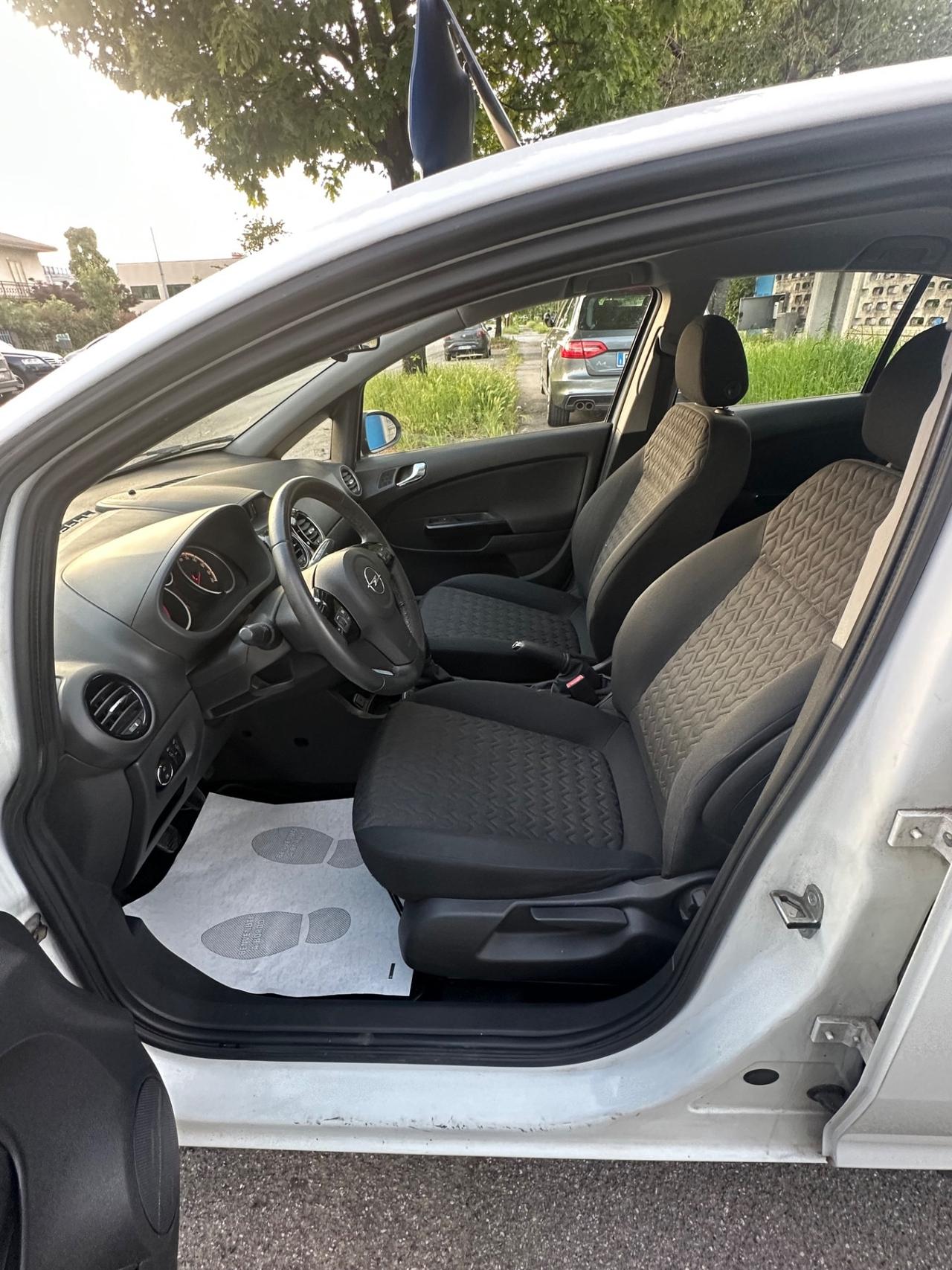 Opel Corsa 1.0 12V 5 porte Edition
