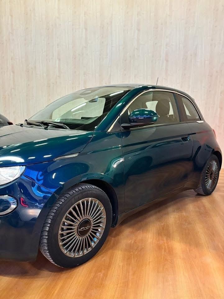 Fiat 500 500e Berlina 42 kWh Icon