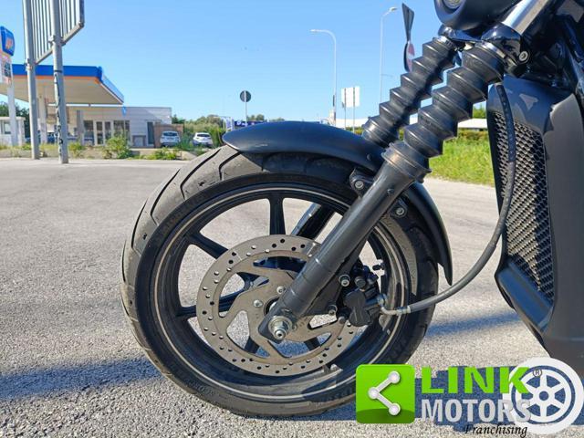 HARLEY-DAVIDSON Street 750 S