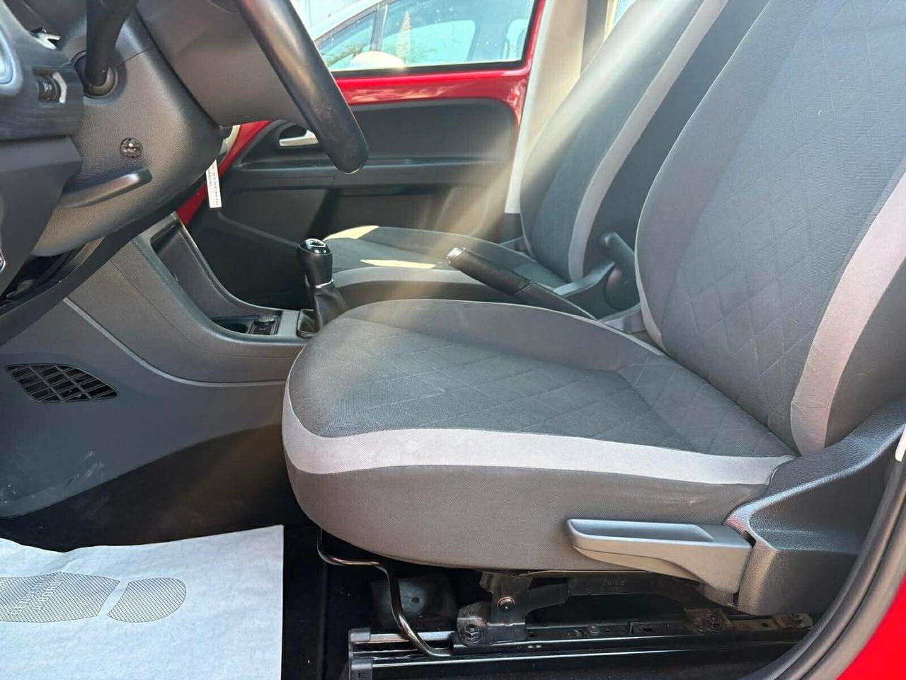 Volkswagen up! CROSS 1.0 75 CV 5p.