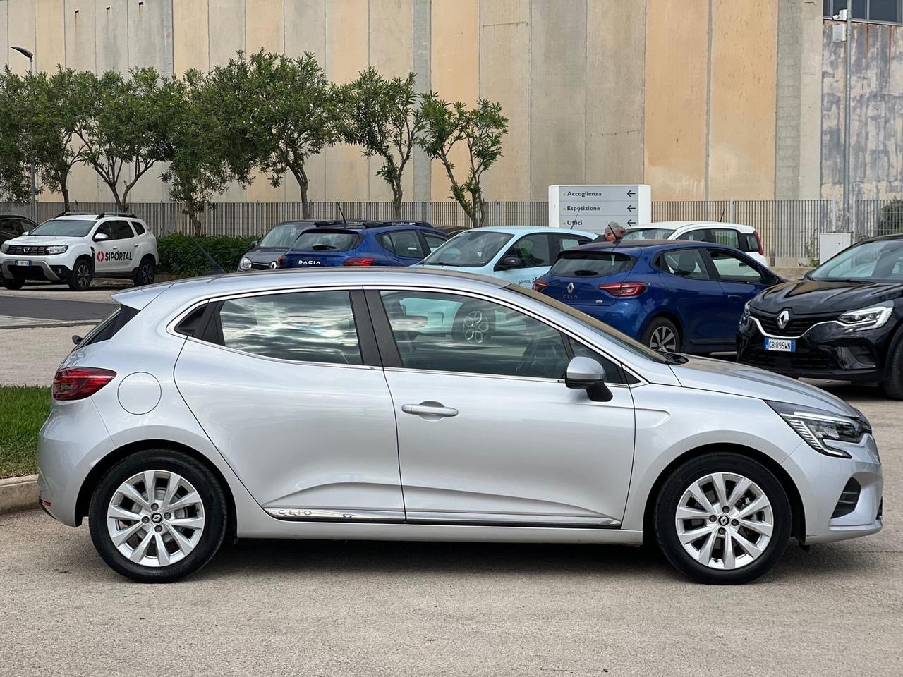 Renault Clio Full Hybrid E-Tech 140 CV 5 porte Intens