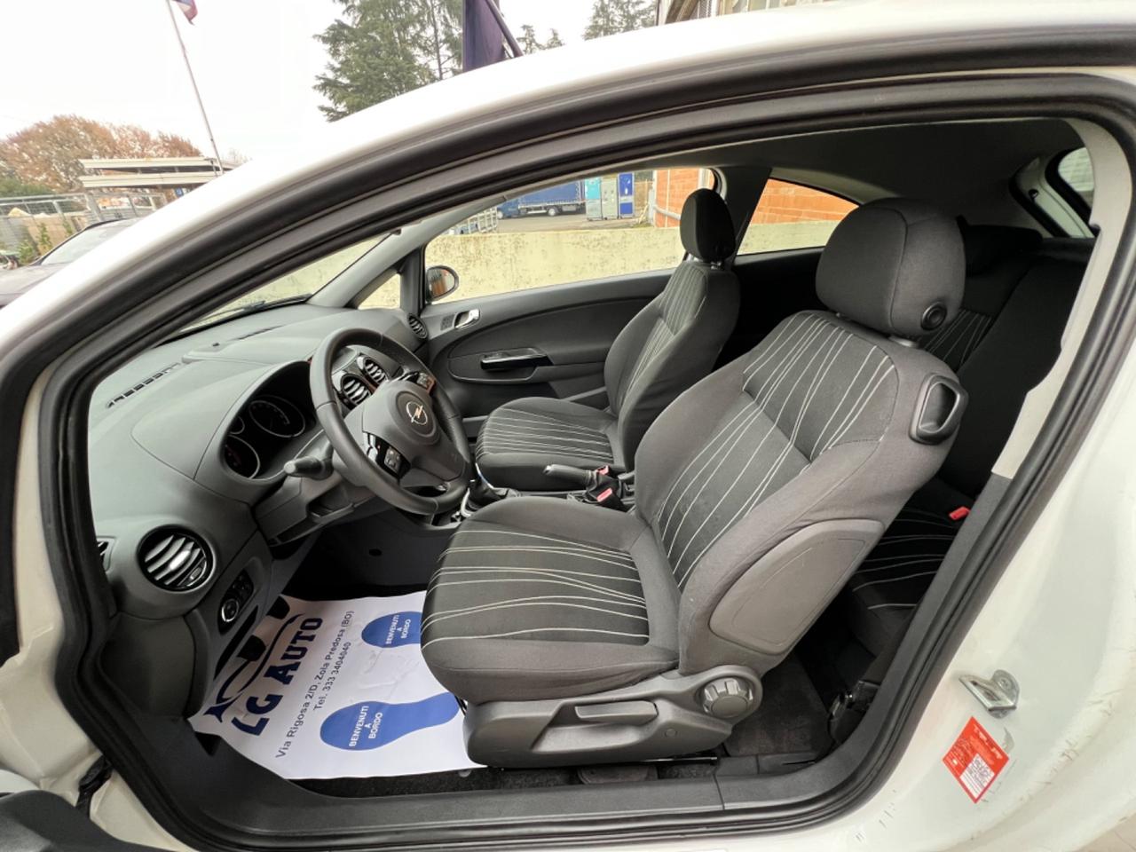 Opel Corsa 1.2 3 porte Edition