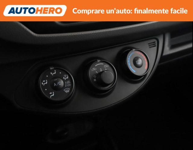 TOYOTA Yaris 1.5 5 porte Active