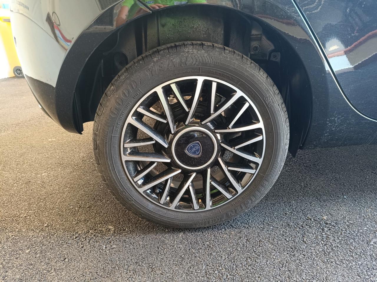 Lancia Ypsilon 1.0 FireFly 5 porte S&S Hybrid Platino