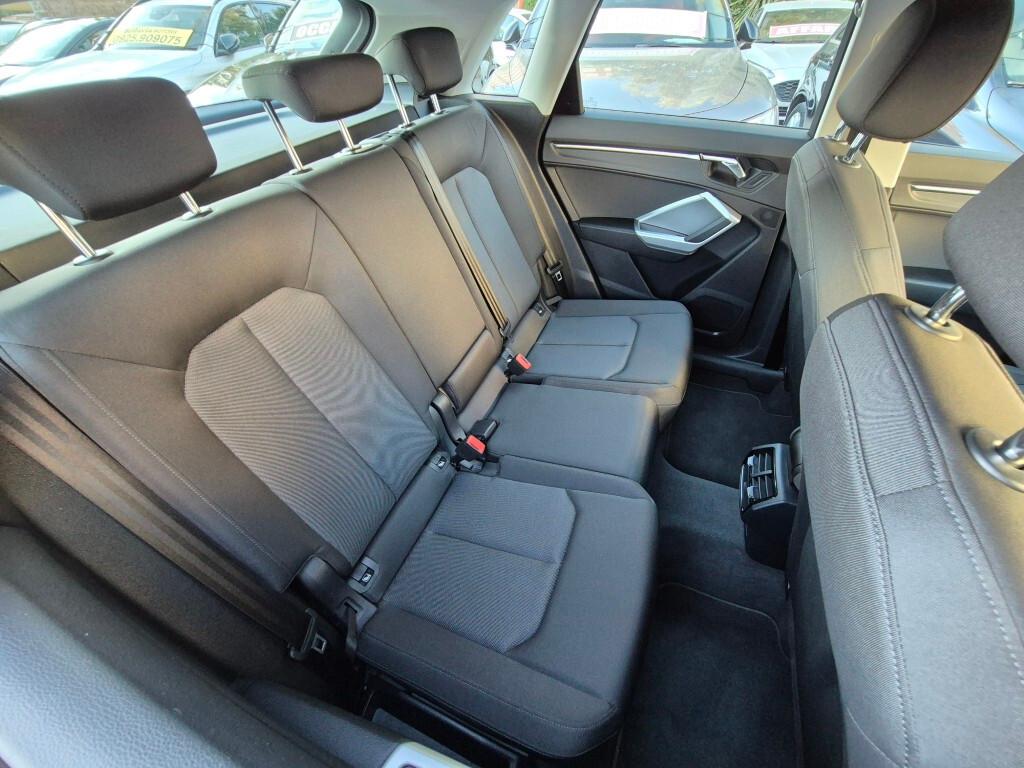 Audi Q3 2.0 TDI 150CV S-tronic BUSINESS