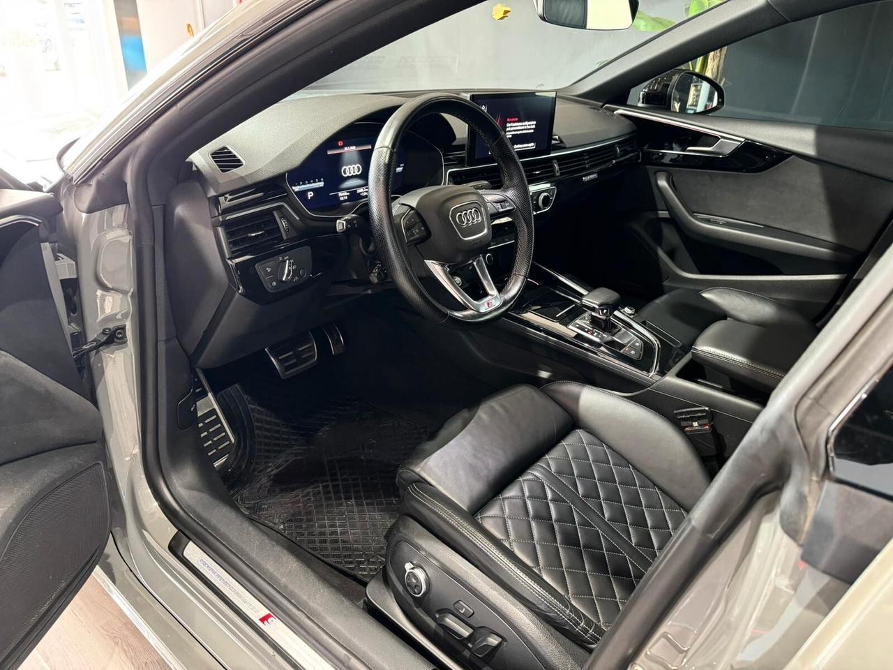 Audi A5 SPB 40 TDI quattro S tronic S-Line Identity Black