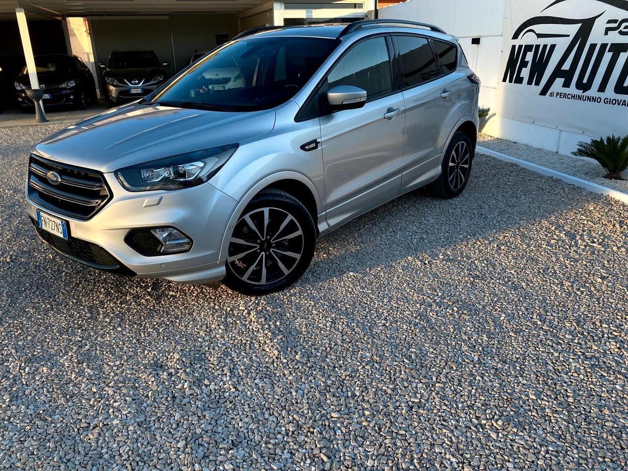 Ford Kuga 1.5 TDCI 120 CV S&S 2WD ST-Line