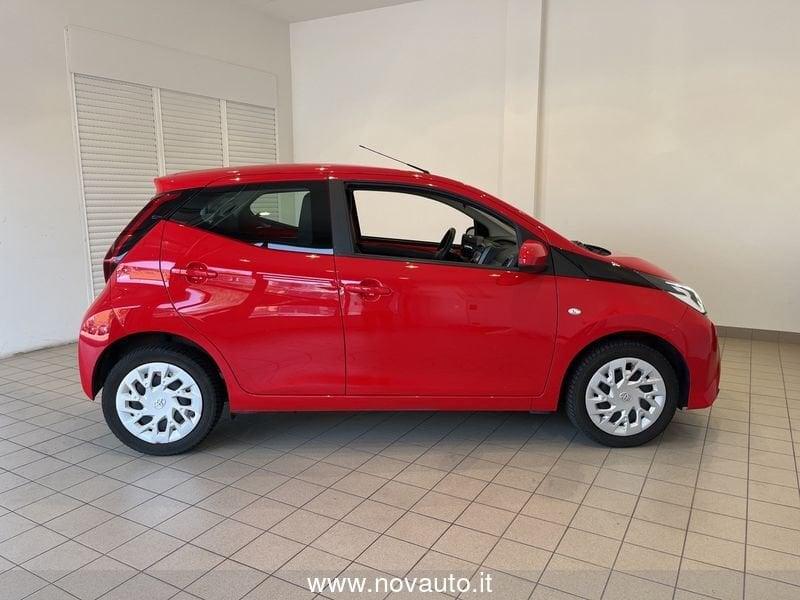 Toyota Aygo Aygo Connect 1.0 VVT-i 72 CV 5 porte x-play