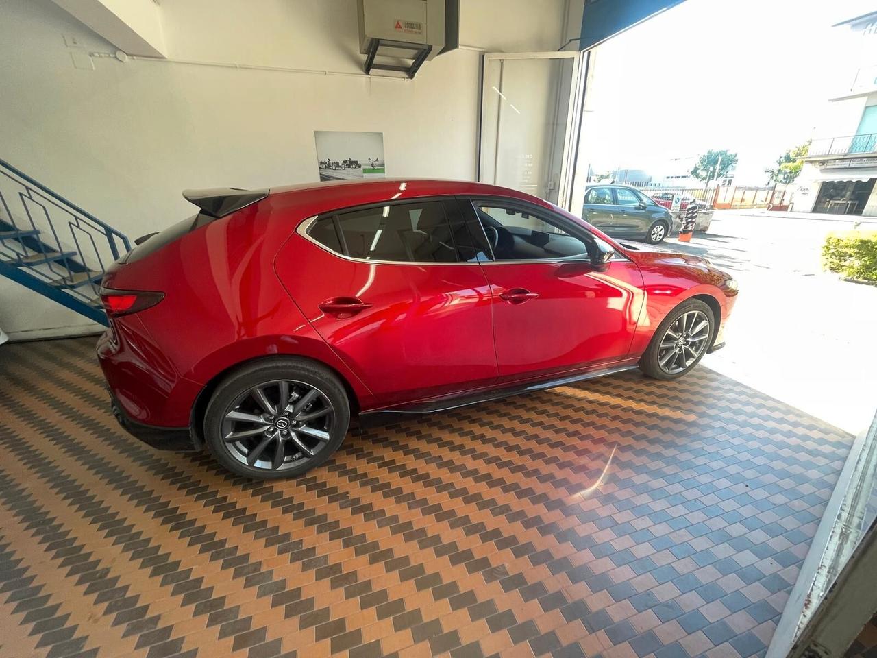 Mazda 3 Mazda3 2.0L e-Skyactiv-G M Hybrid 4p. Exclusive Line