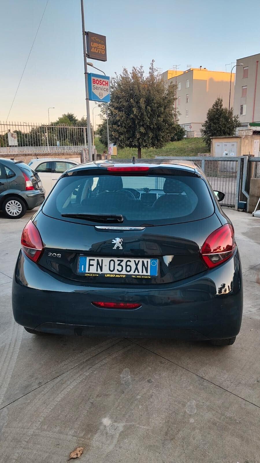 Peugeot 208 BlueHDi 75 5 porte Touch