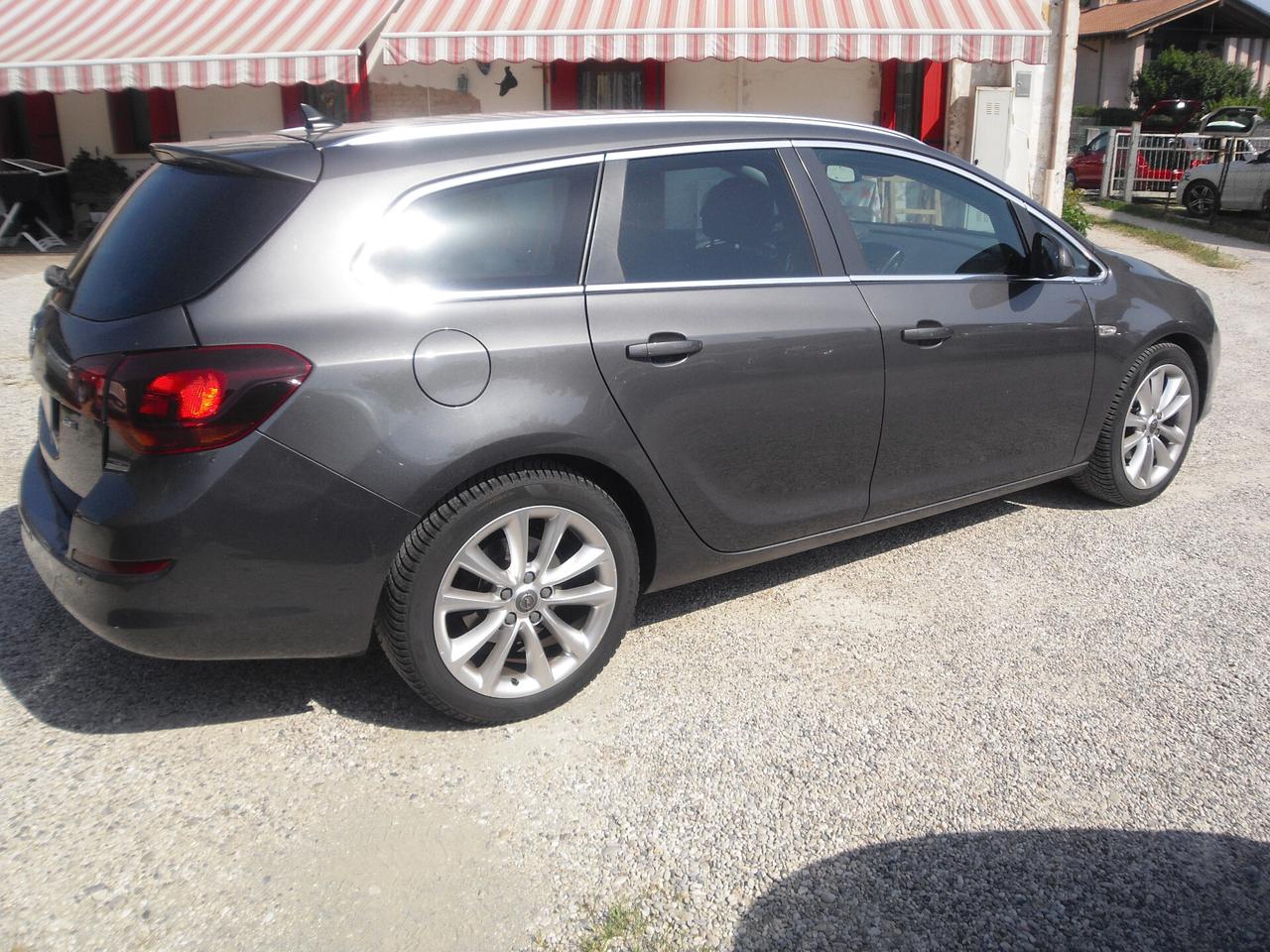 Opel Astra 1.7 CDTI SW 125CV 5 porte Cosmo