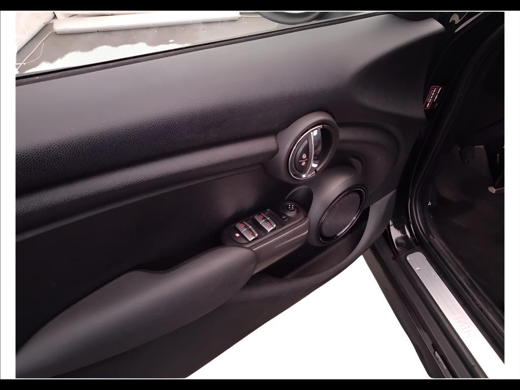 MINI Mini IV F55-F56 2014 - Mini 1.2 One 75cv 5p