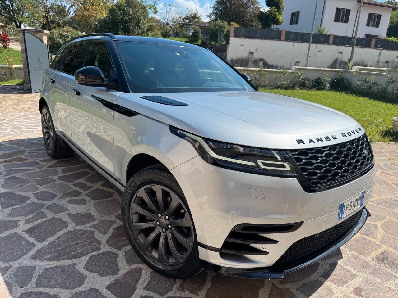 Land Rover Range Velar 2.0D I4 240 CV R-Dynamic HSE