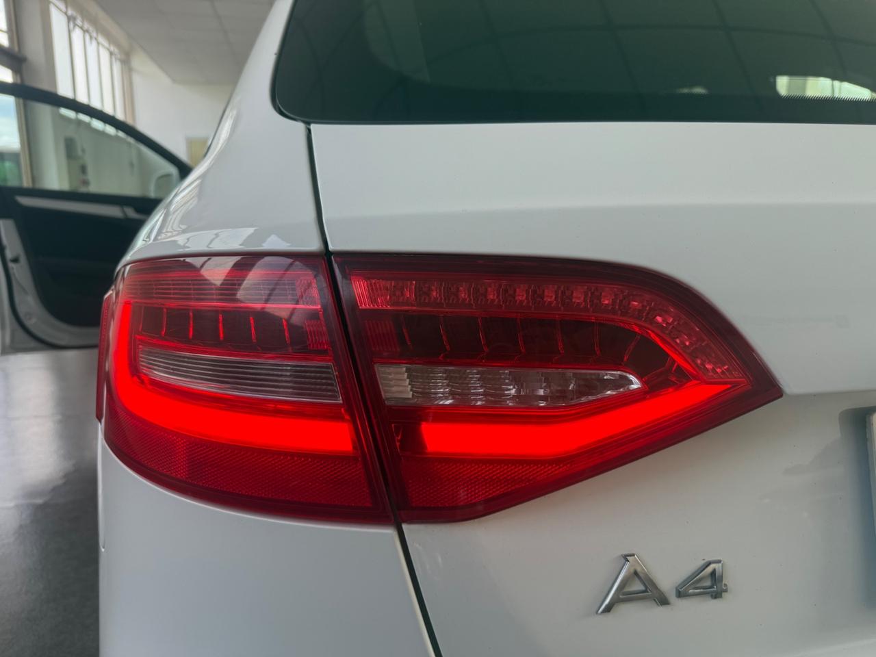 Audi A4 Avant 2.0 TDI 177CV quattro Business Plus S Line