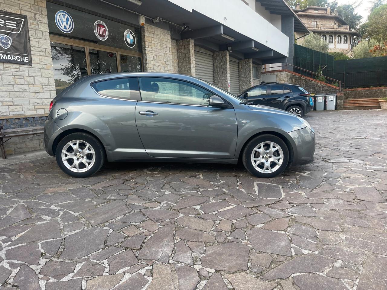 Alfa Romeo MiTo 1.6 JTDm 16V Distinctive Sport Pack NEO PATENTATI