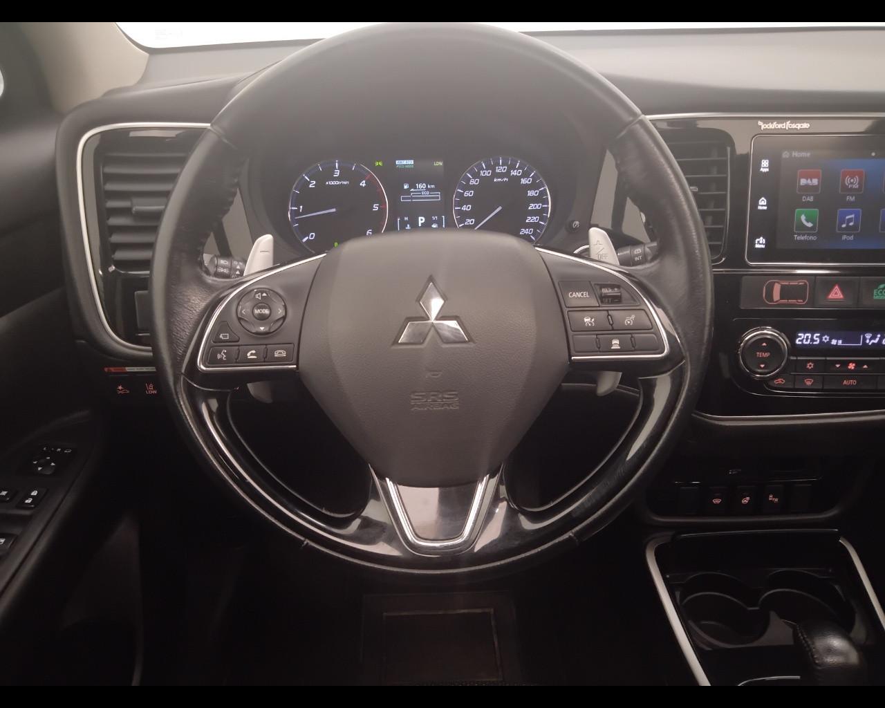 MITSUBISHI Outlander III 2016 - Outlander 2.2 Instyle Plus Sda Diam.Pac