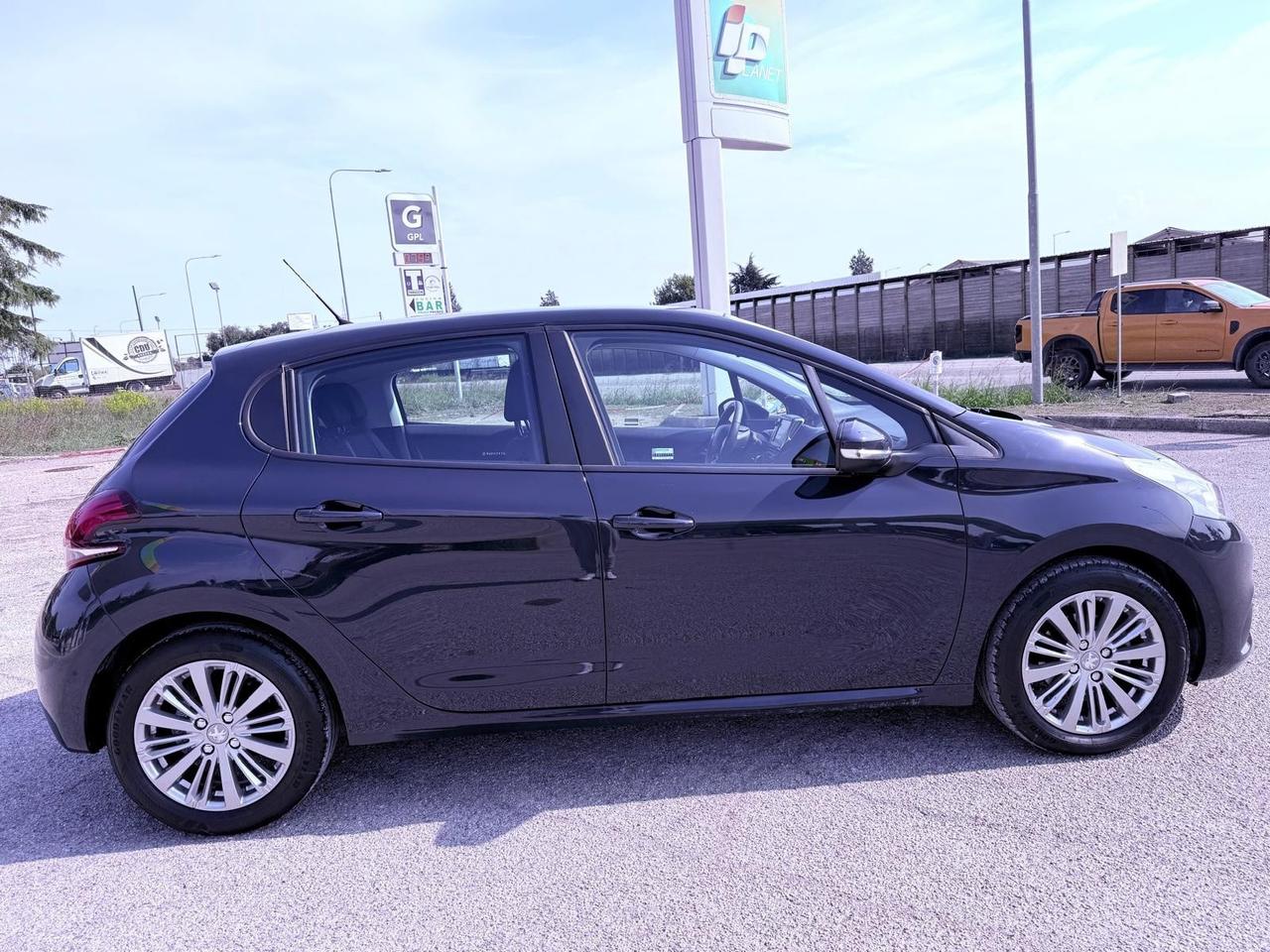 Peugeot 208 PureTech 82 Stop&Start 5 porte Allure