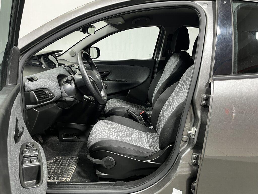 Lancia Ypsilon 1.0 firefly hybrid Silver Plus s&s 70cv