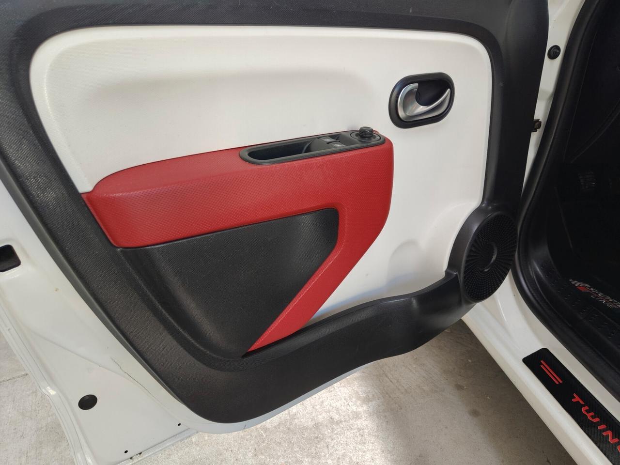 Renault Twingo Experience neopatentati