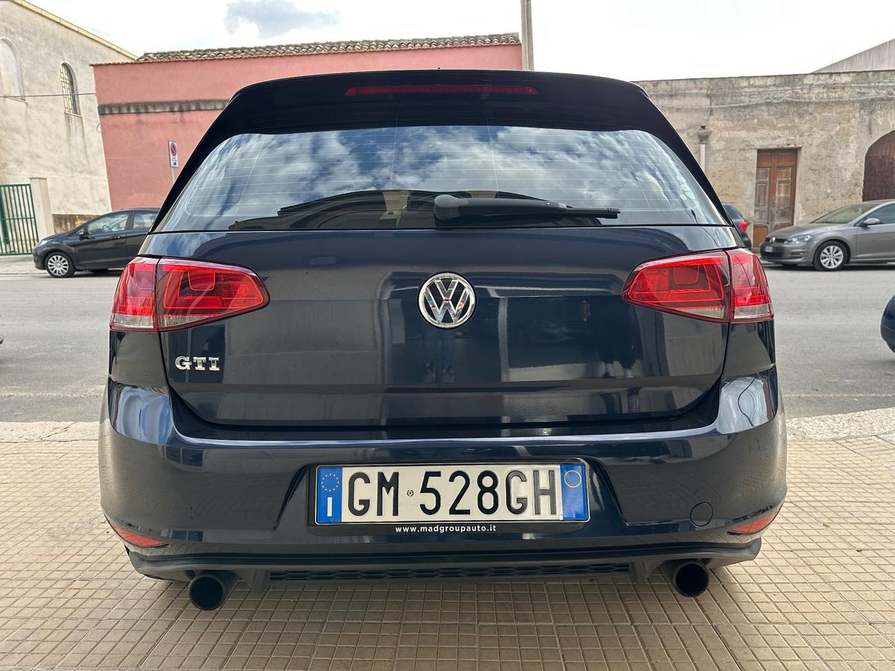 Volkswagen Golf VII GTI 2.0 211CV PANAMERICANA