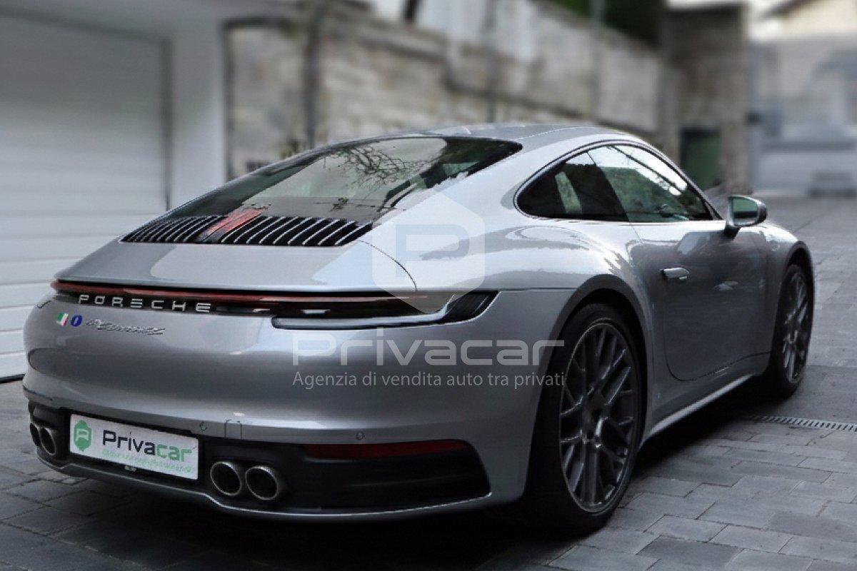 PORSCHE 911 Carrera 4S