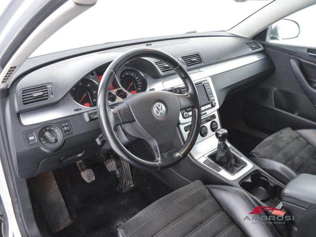 VOLKSWAGEN Passat 2.0 16V TDI Highline - PER OPERATORI DEL SETTORE